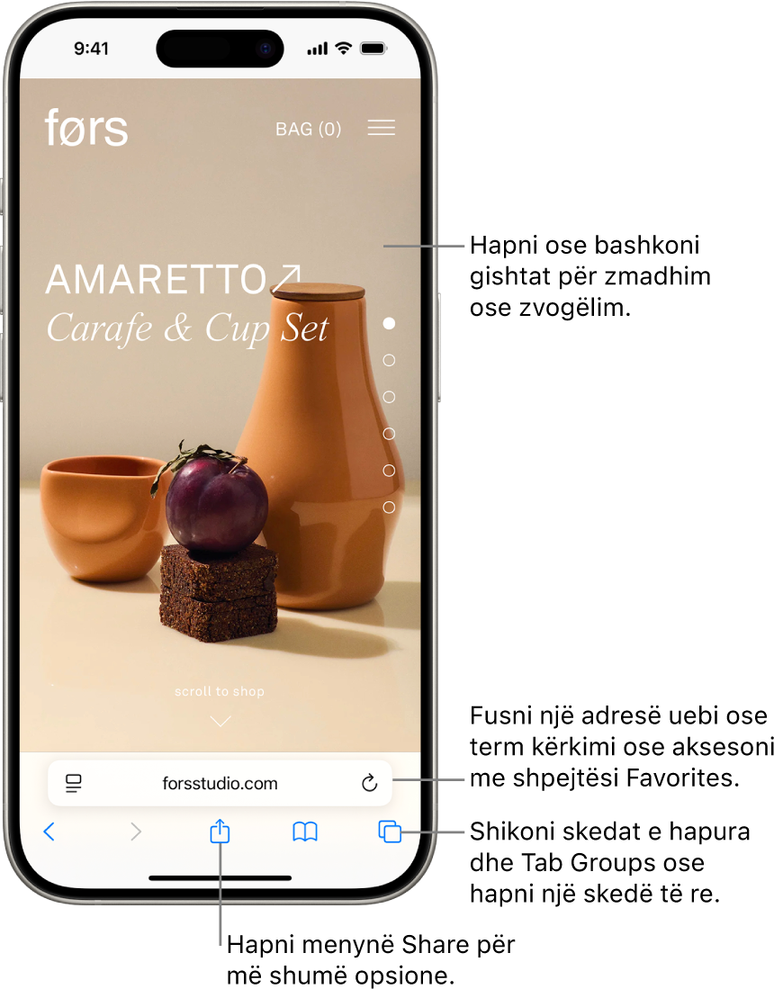 Një sajt uebi i hapur në Safari, me fushën e adresës në fund. Në pjesën e poshtme, nga e majta në të djathtë, ndodhen butonat Back, Forward, Share, Bookmarks dhe Tabs.